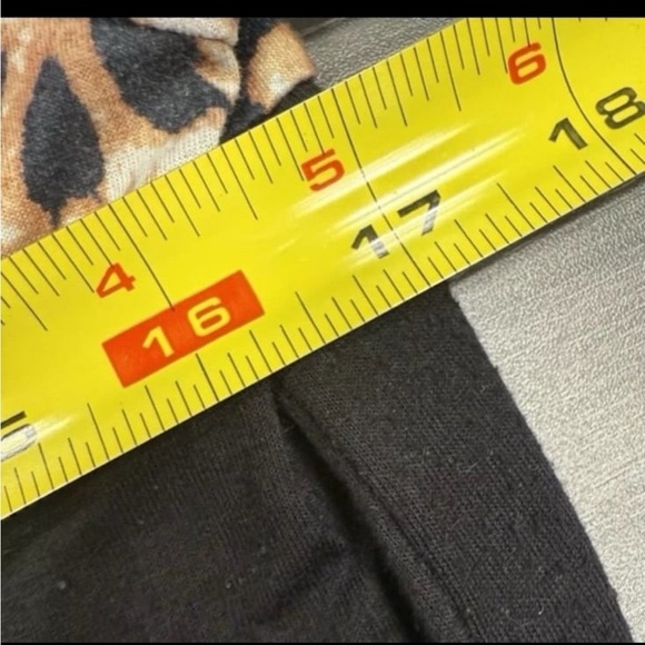 SHEIN Women’s Black & Leopard Print Long Sleeve Shirt Size Medium Top - Picture 7 of 8